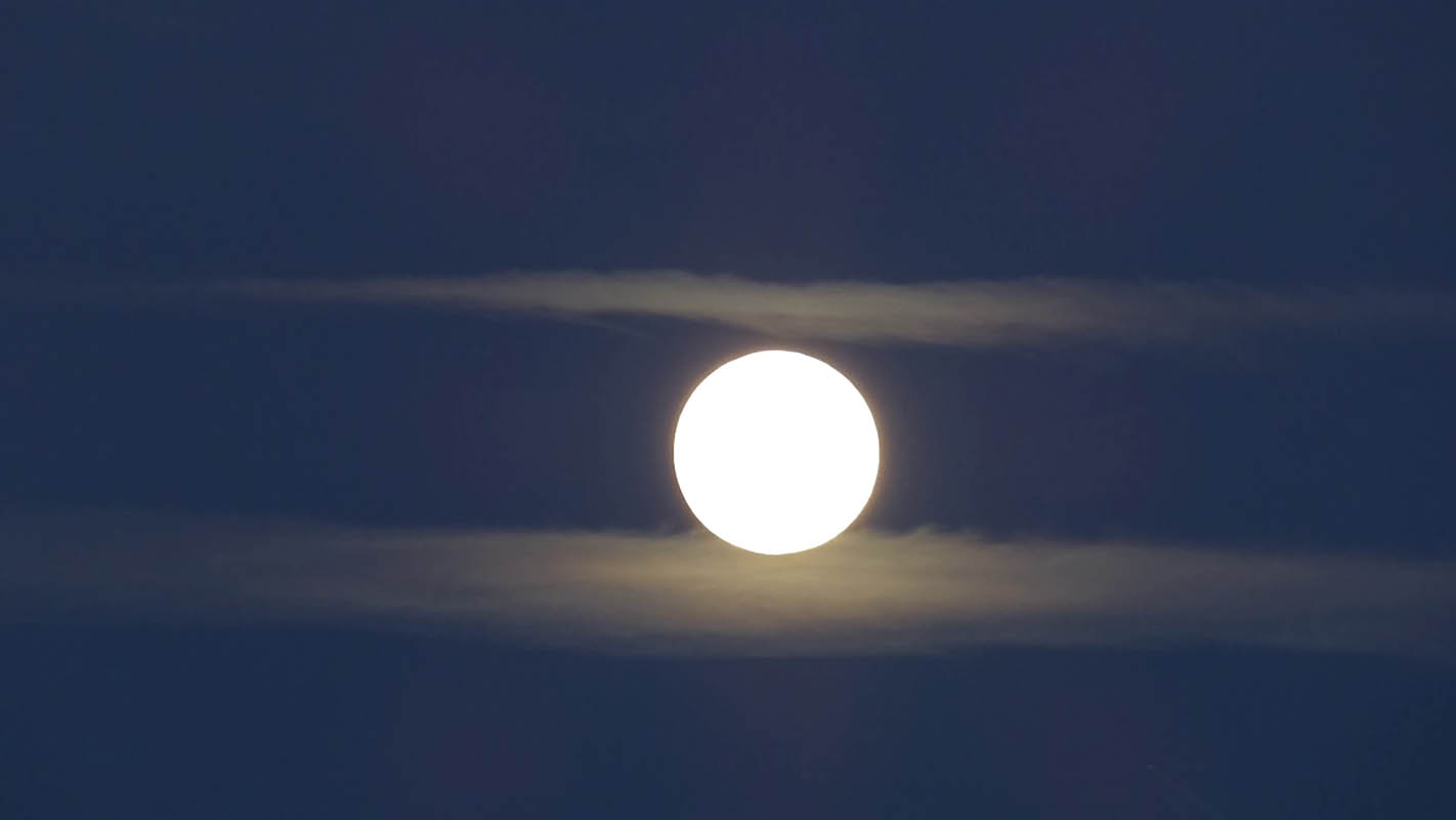 Lune égale